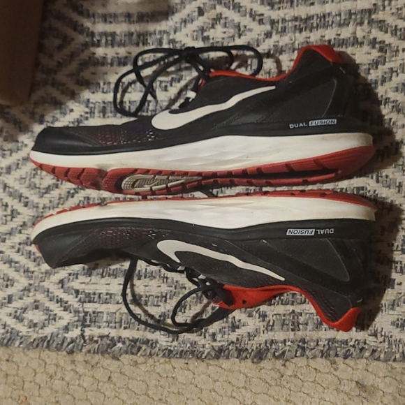 Nike Sneakers - Picture 4 of 4